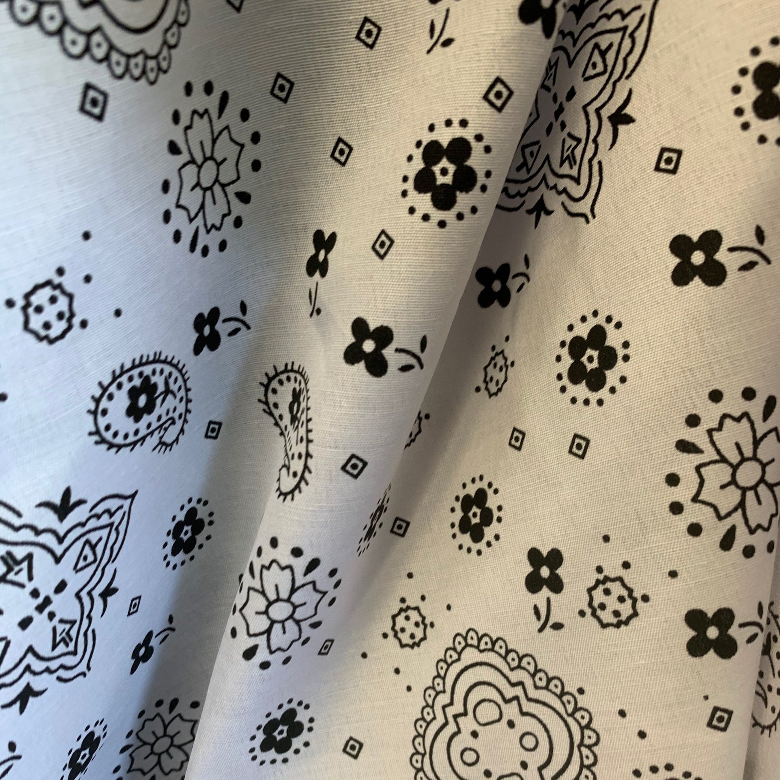 Annabella WHITE Paisley Floral Print Bandana Poly Cotton Fabric by the Yard - 10115